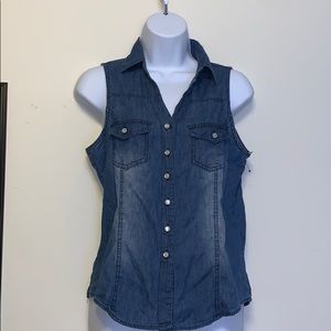 Sleeveless jean button up